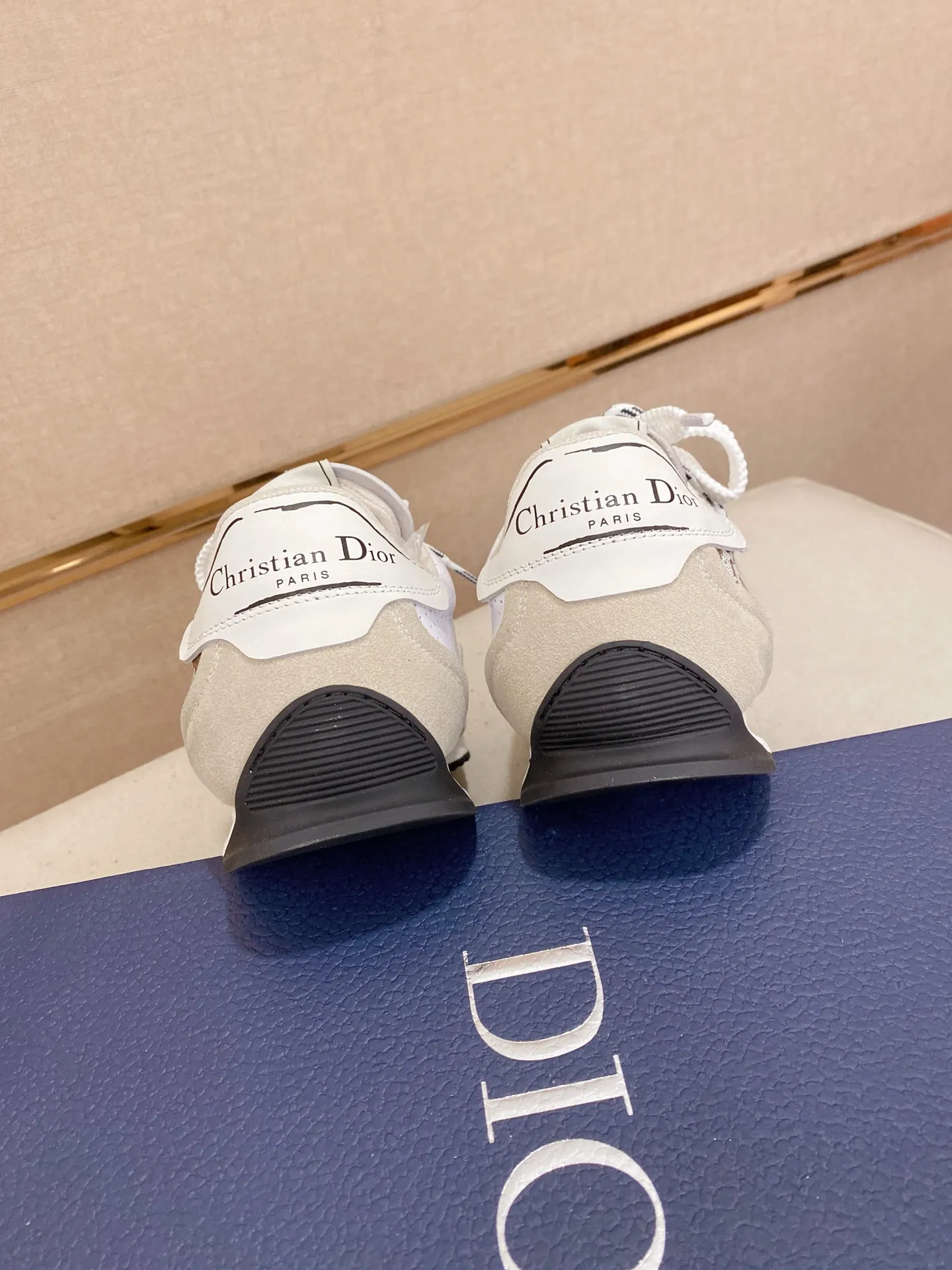 Men's shoes💰: 500💰Couple style💏 [Dior·Dior] New casual sports style men's shoes, new spring and summer design, perfect workmanship, lace-up lazy style to create wardrobe quality, upper: imported first-layer cowhide, mesh breathable lining soft and comfortable, ultra-light TPU wear-resistant outsole, simple, versatile fashion men's shoes, excellent color code number 35--44. (45,46 customized items are not returnable or exchangeable)